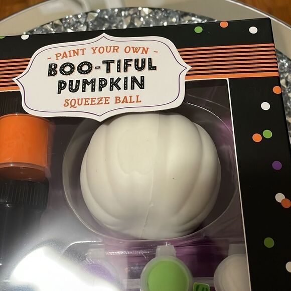 New Eccolo paint your own Halloween pumpkin stressball squishy ball DIY set - Picture 5 of 8